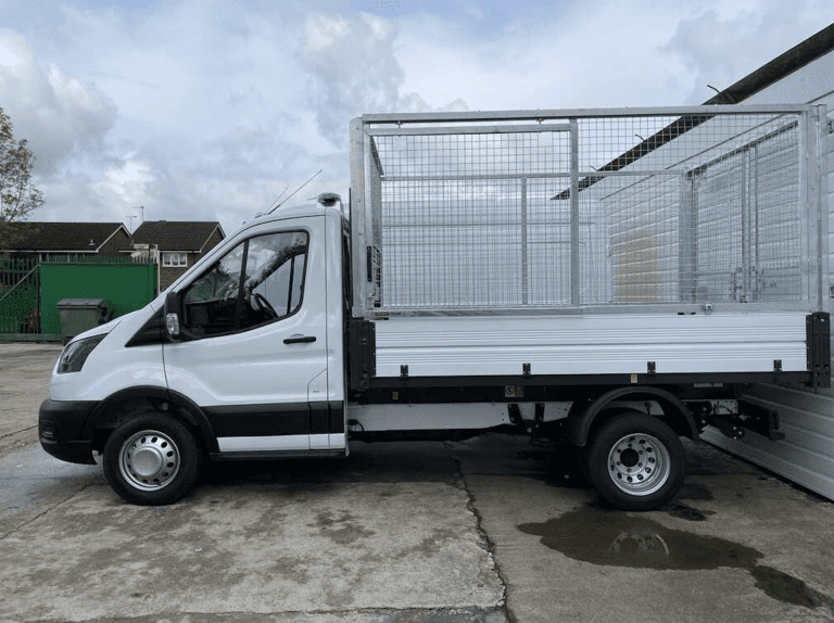 Rubbish removal van for wait and load